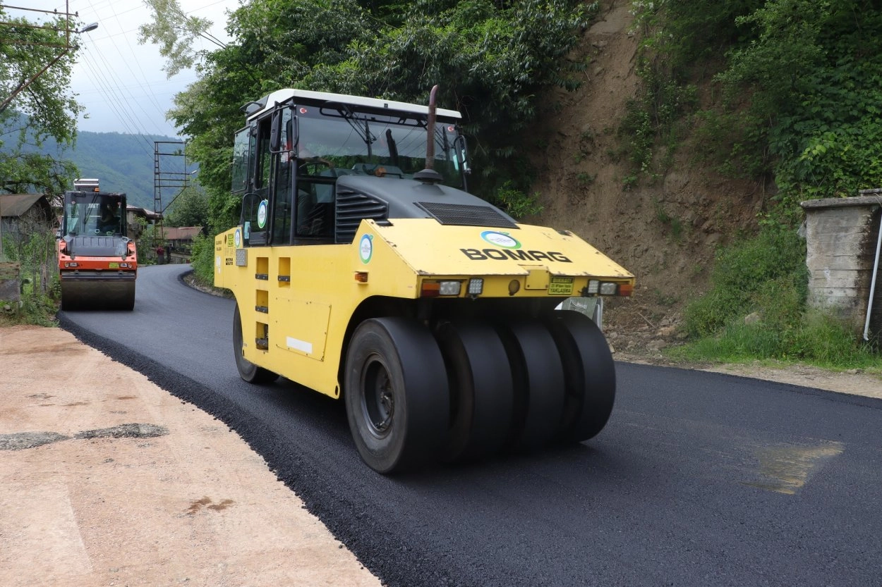 Ordu Karaoluk Mahallesi sıcak asfalt çalışması